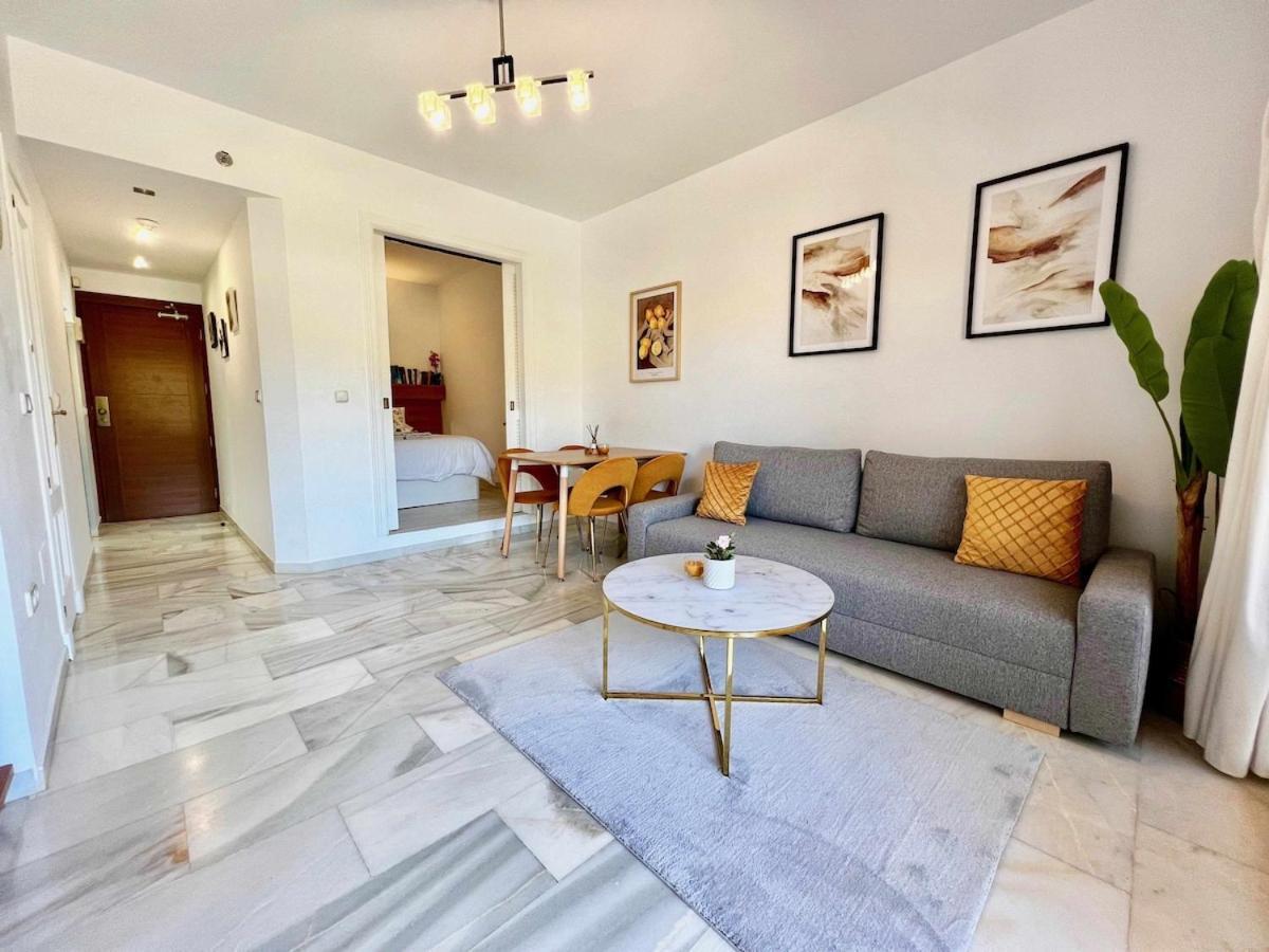 797 Holiday Rentals- Apartamento En Hotel Sunset Frente Al Mar Benalmádena Kültér fotó