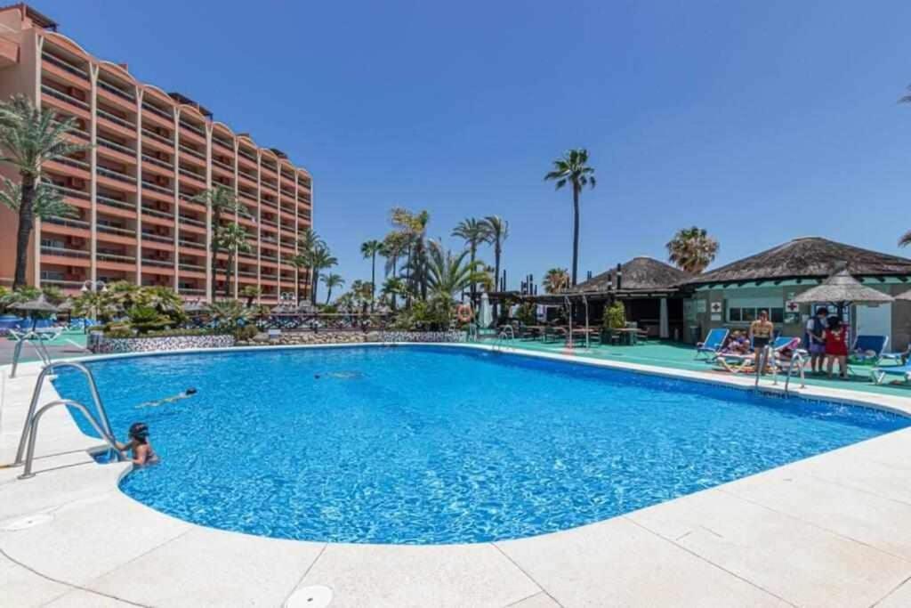 797 Holiday Rentals- Apartamento En Hotel Sunset Frente Al Mar Benalmádena Kültér fotó