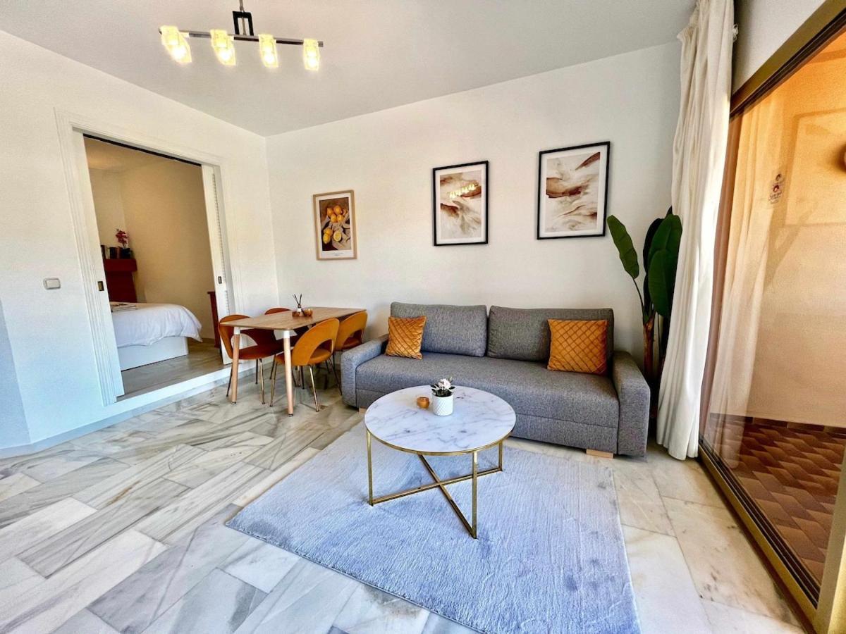 797 Holiday Rentals- Apartamento En Hotel Sunset Frente Al Mar Benalmádena Kültér fotó